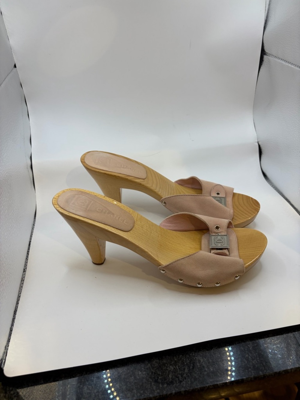 Chanel Pink Wood and Suede Sandals 👡 - Size 40 (US9) - Picture 4 of 12